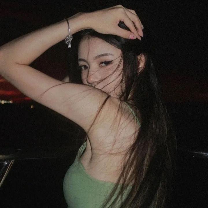 在窗边